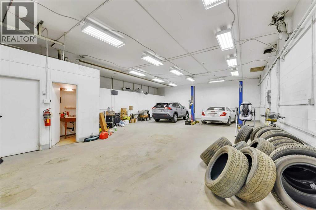 
          4727 60 Street
            <br/>
            <span>Red Deer</span>
            , 
            <span>AB</span>
             <span>T4N2N8</span>
         - Photo 13