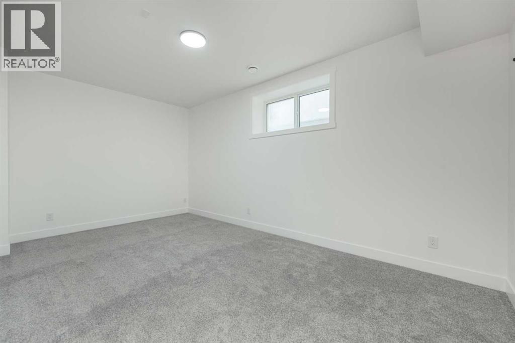 Single Family House for Sale in  Saddlecrest Link NE Saddle Ridge Calgary 