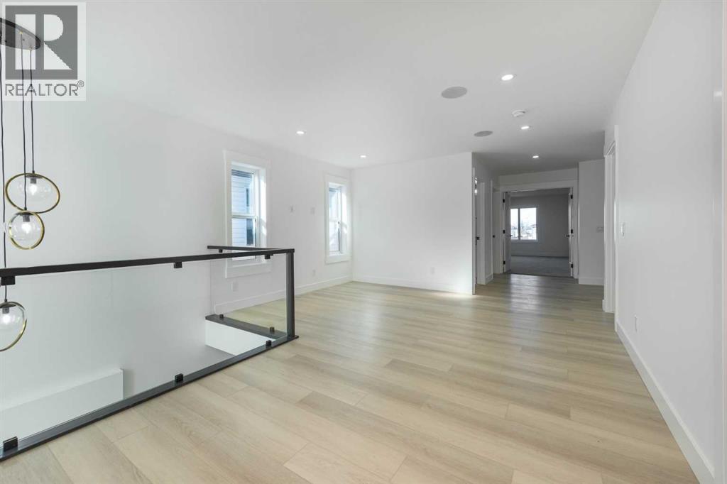 Single Family House for Sale in  Saddlecrest Link NE Saddle Ridge Calgary 