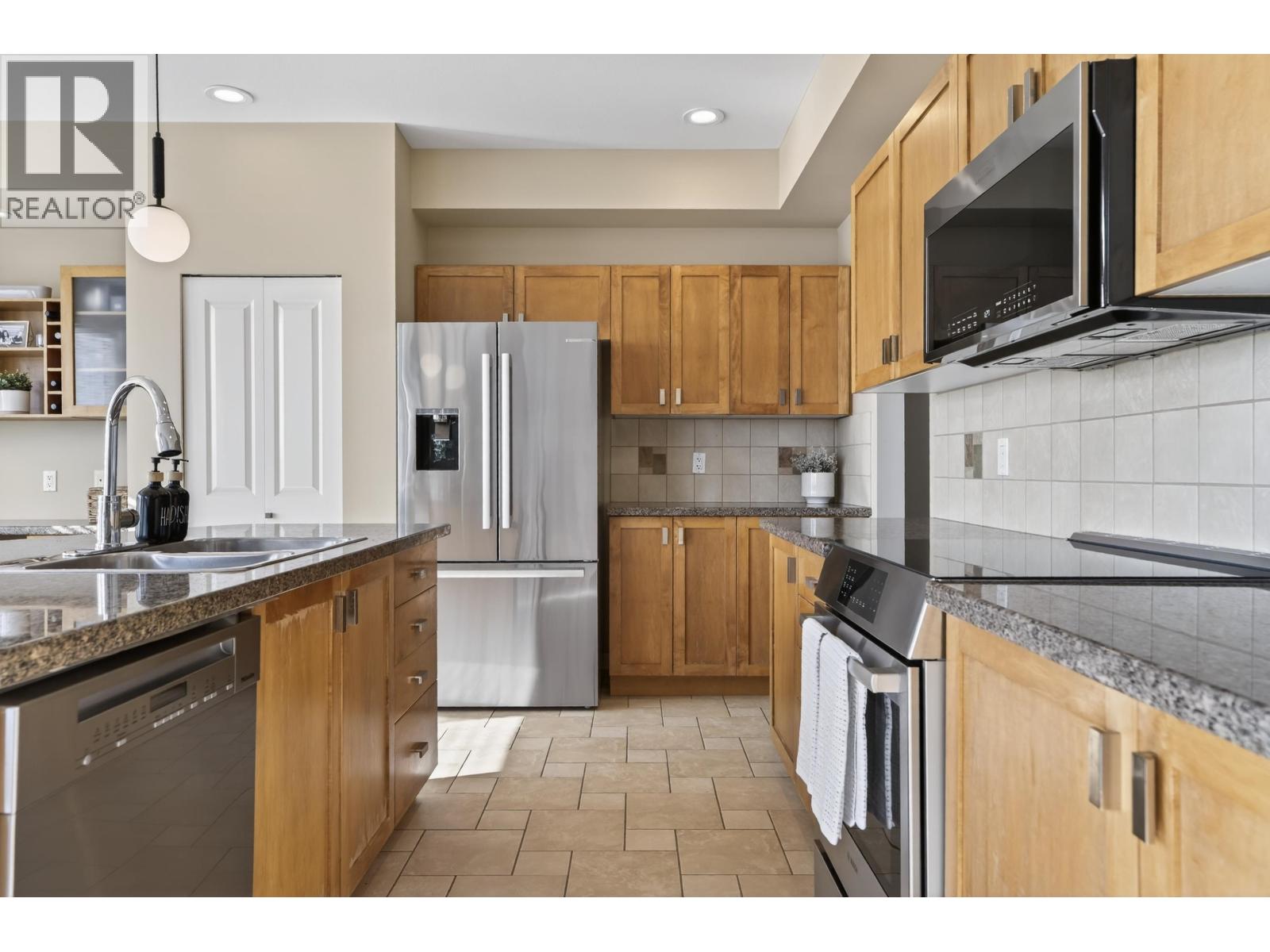 4 HICKORY DRIVE, Port Moody