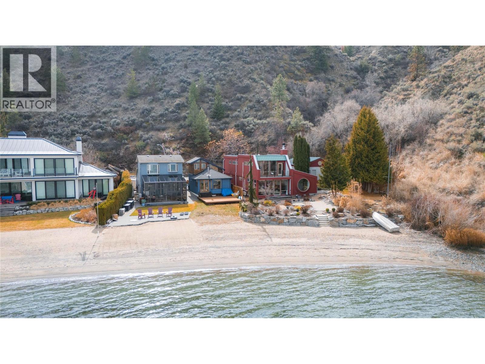 19279 Lakeshore Drive N, Summerland