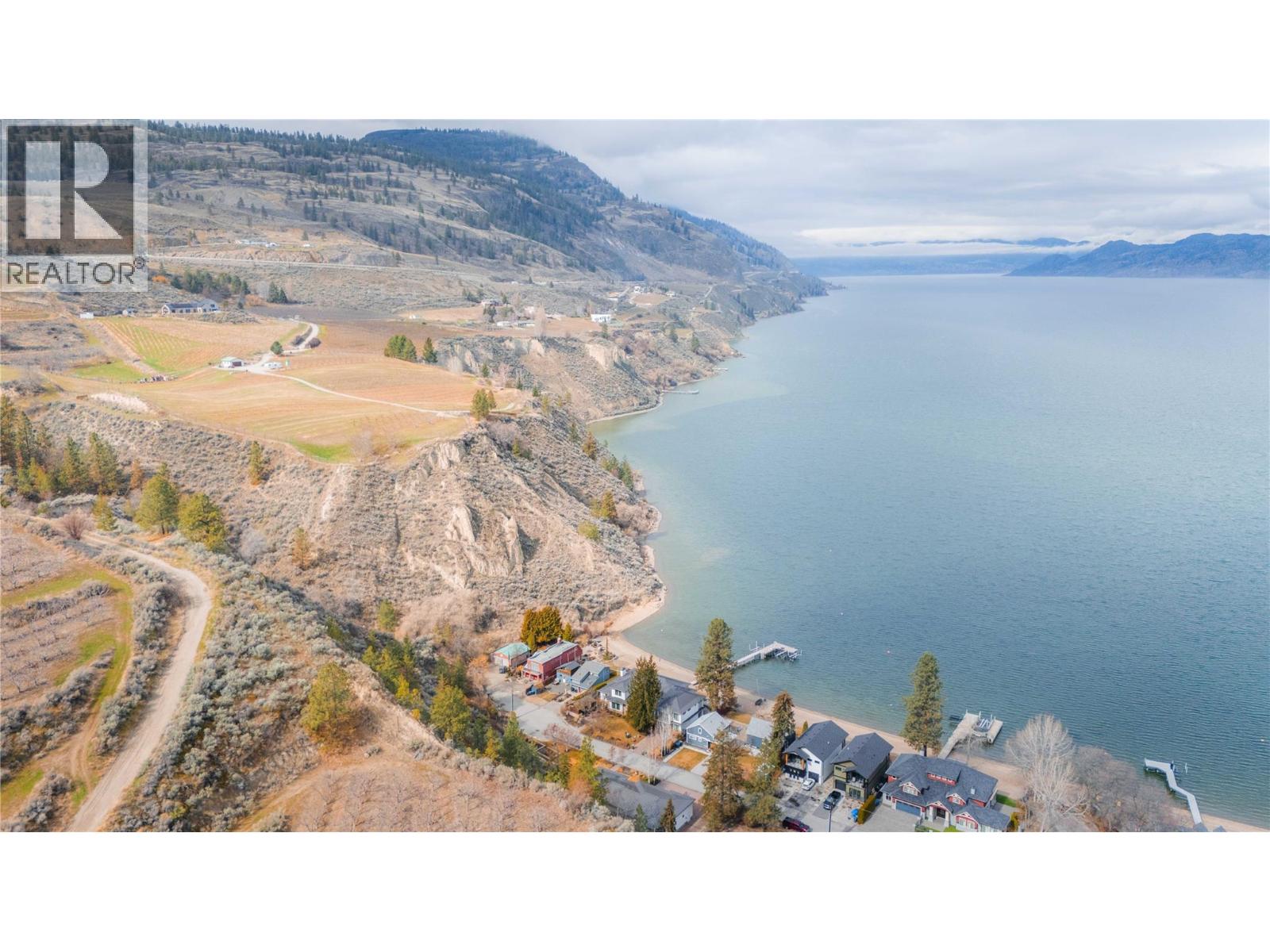 19279 Lakeshore Drive N, Summerland