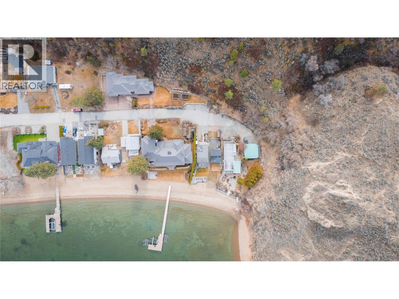 19279 Lakeshore Drive N, Summerland