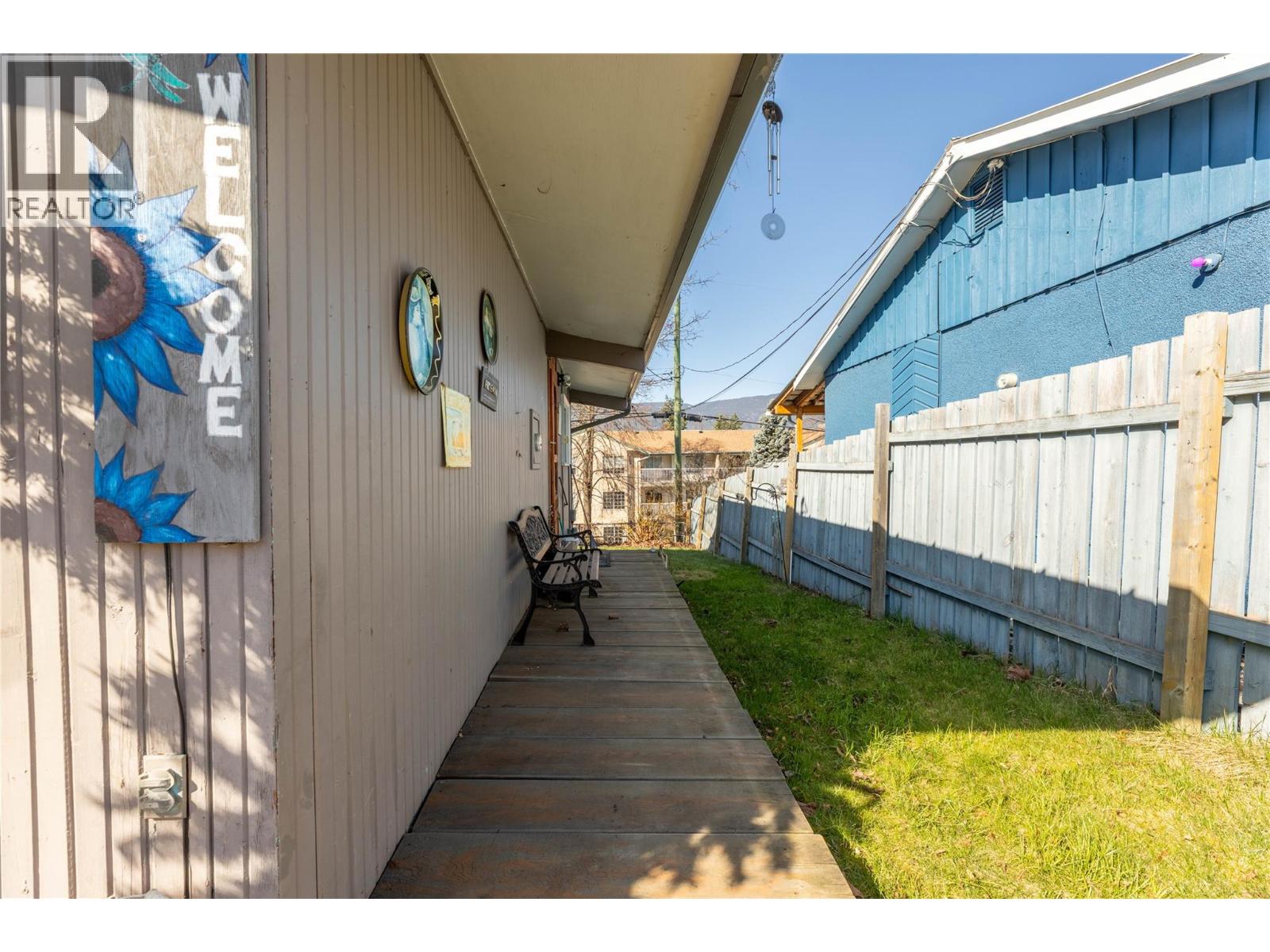 330 6 Street, Salmon Arm