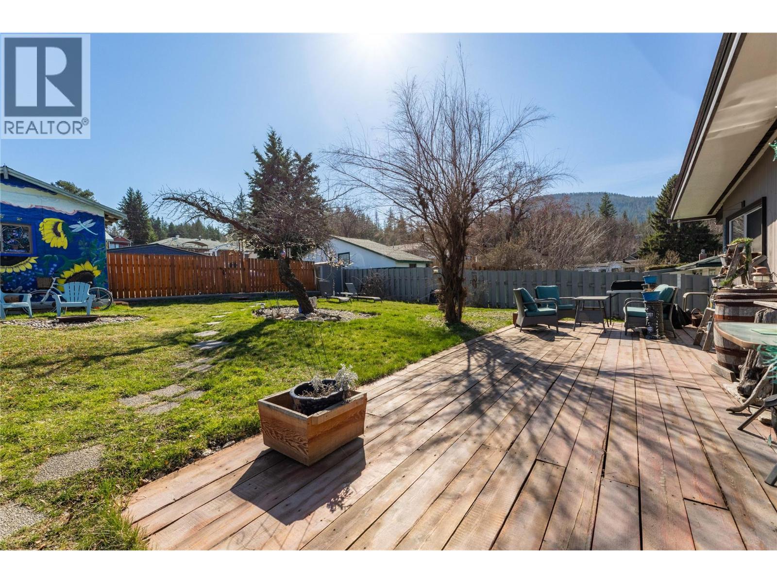 330 6 Street, Salmon Arm