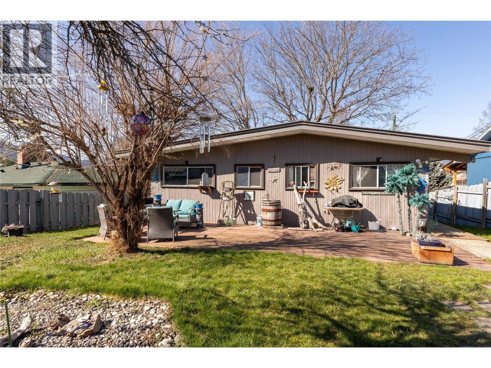 330 6 Street, Salmon Arm