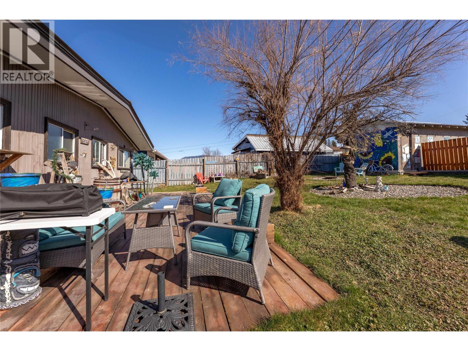 330 6 Street, Salmon Arm