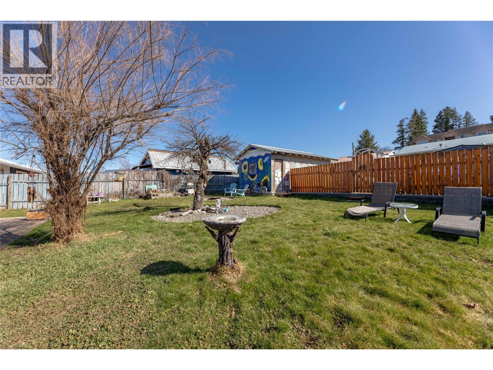 330 6 Street, Salmon Arm