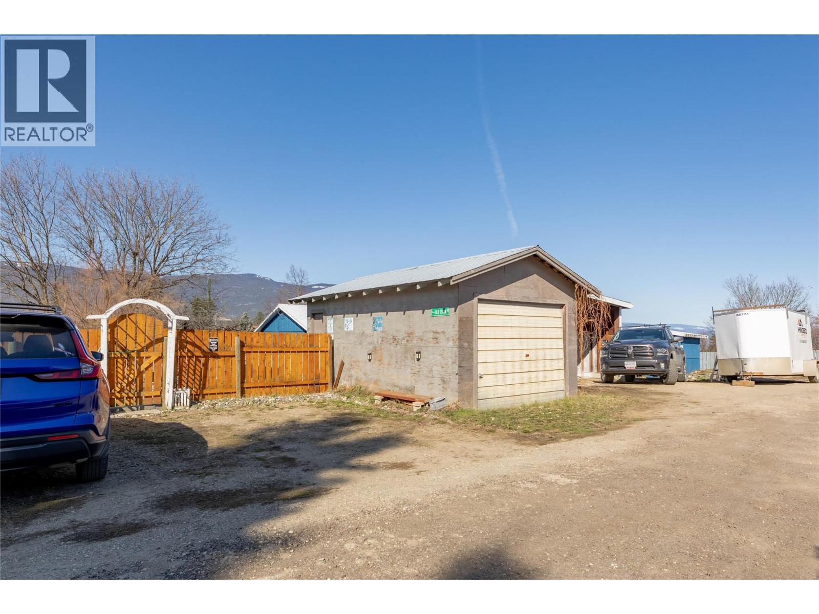 330 6 Street, Salmon Arm