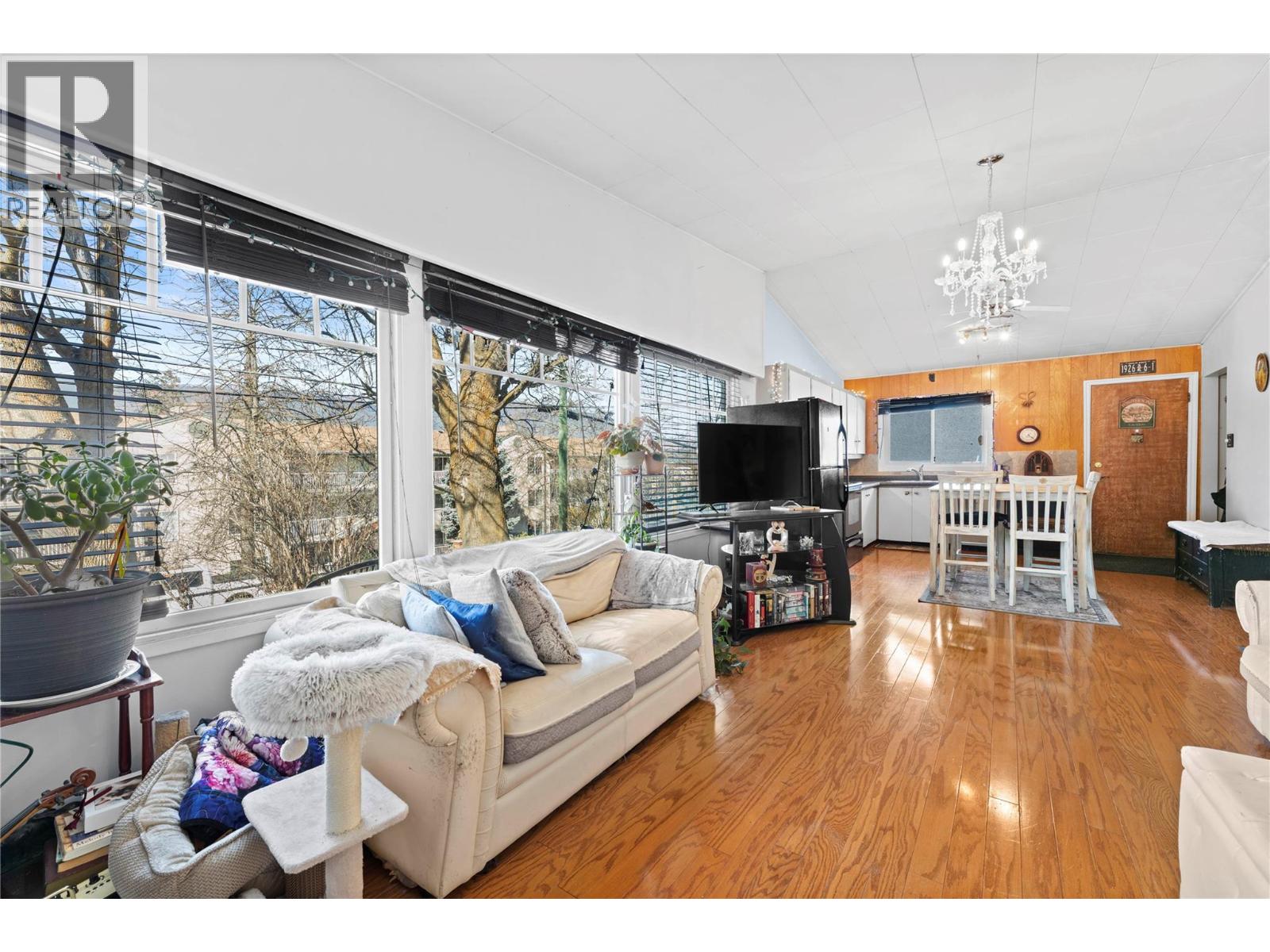 330 6 Street, Salmon Arm