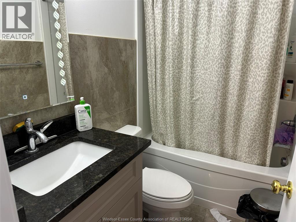2127 DOMINION BOULEVARD - 14
