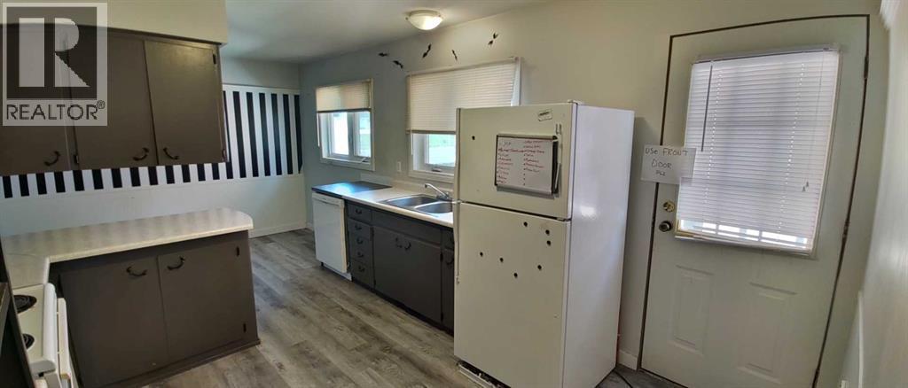 Single Family House Bungalow for Sale in  Elbow Drive SW Haysboro Calgary 