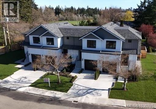 2 3513 Henderson Road, Oak Bay