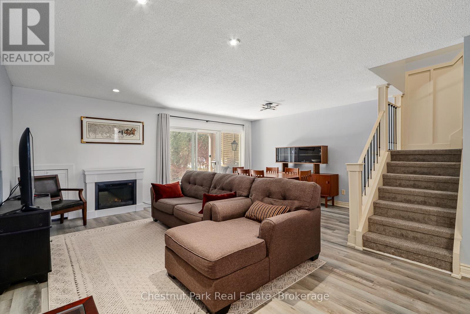 522 OXBOW CRESCENT - 8