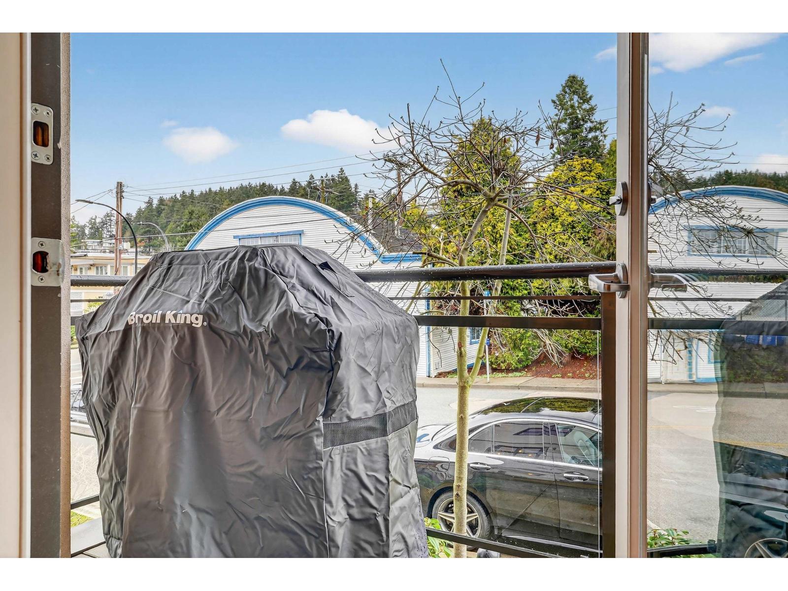 205 1160 OXFORD STREET, Surrey