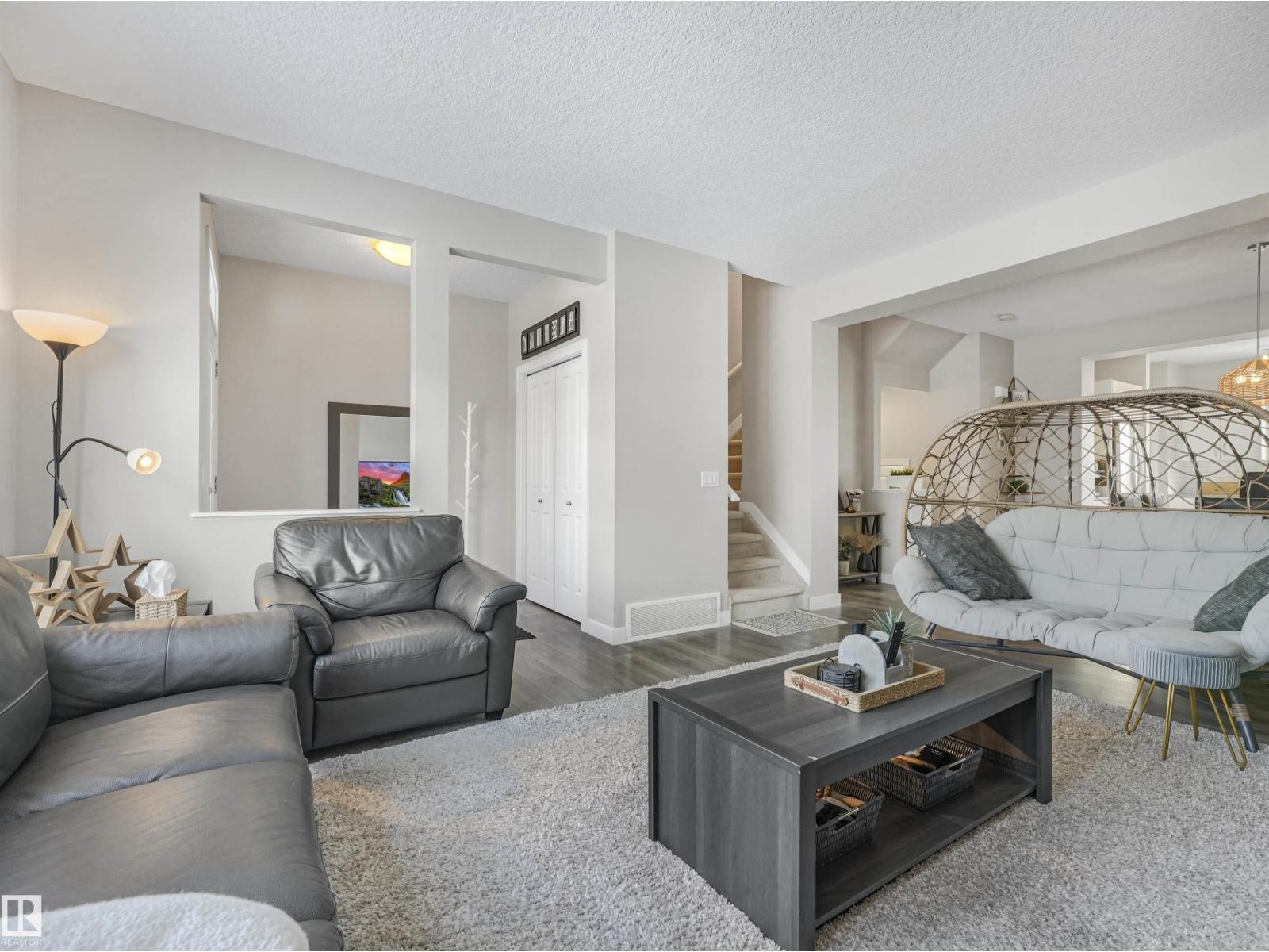 725 36 ST SW, Edmonton