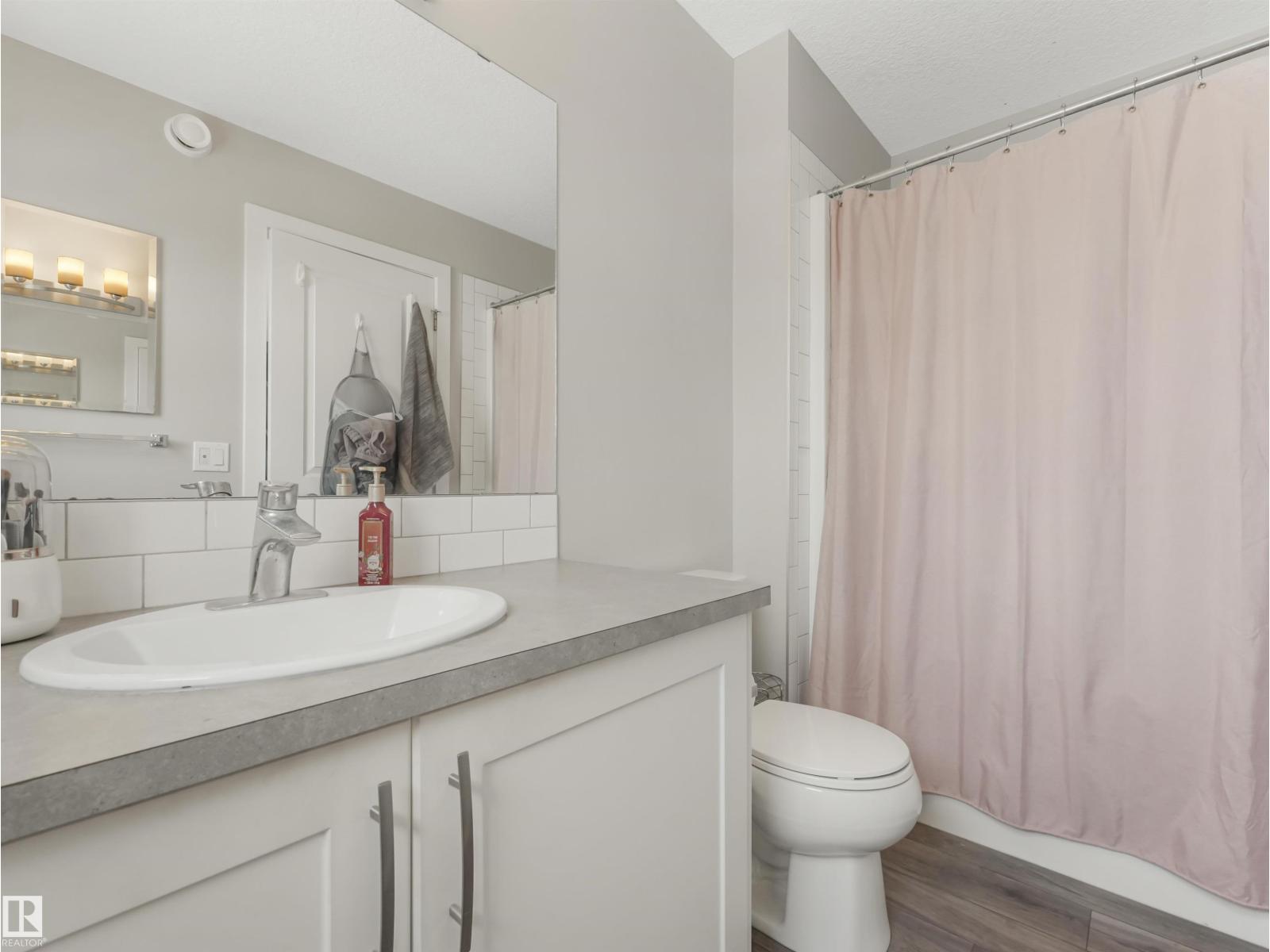 725 36 ST SW, Edmonton