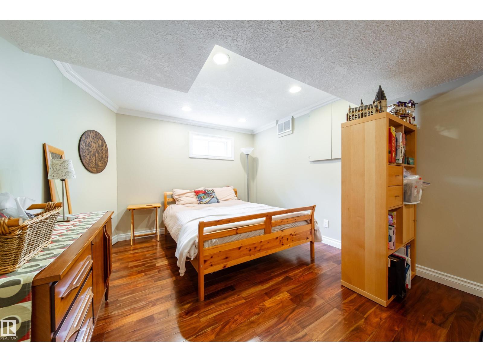 4128 125 ST NW, Edmonton