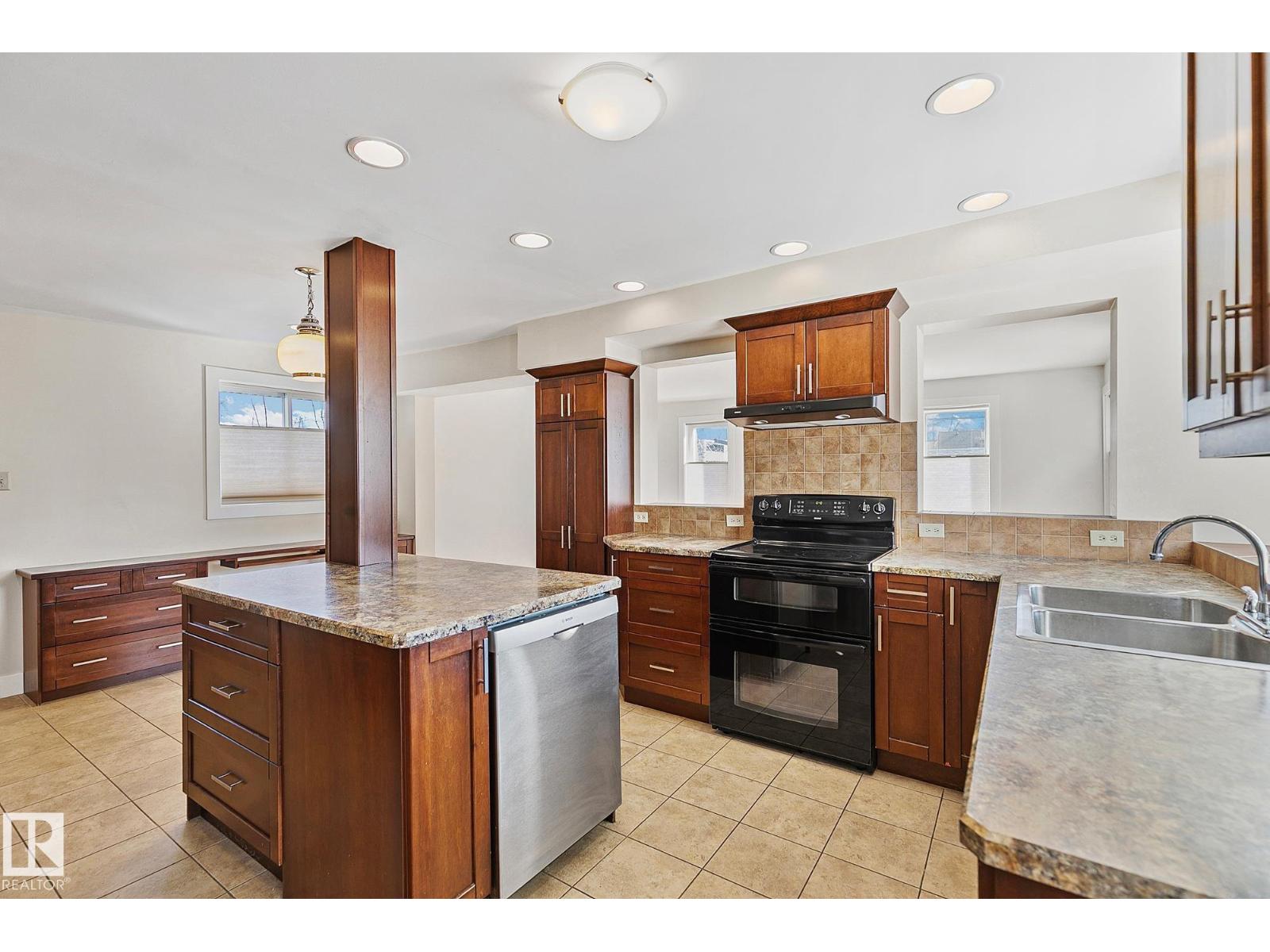 10823 130 ST NW, Edmonton