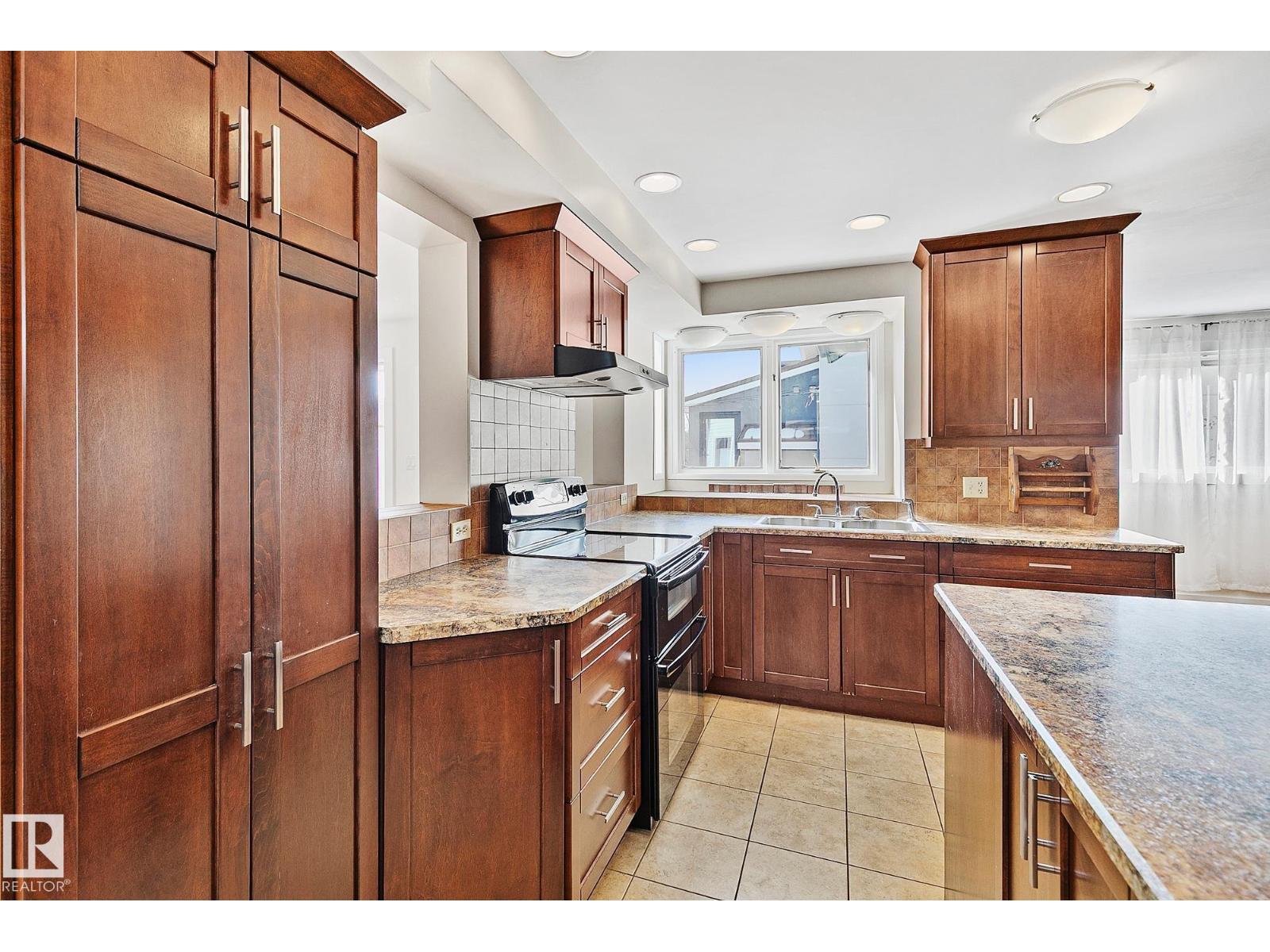 10823 130 ST NW, Edmonton