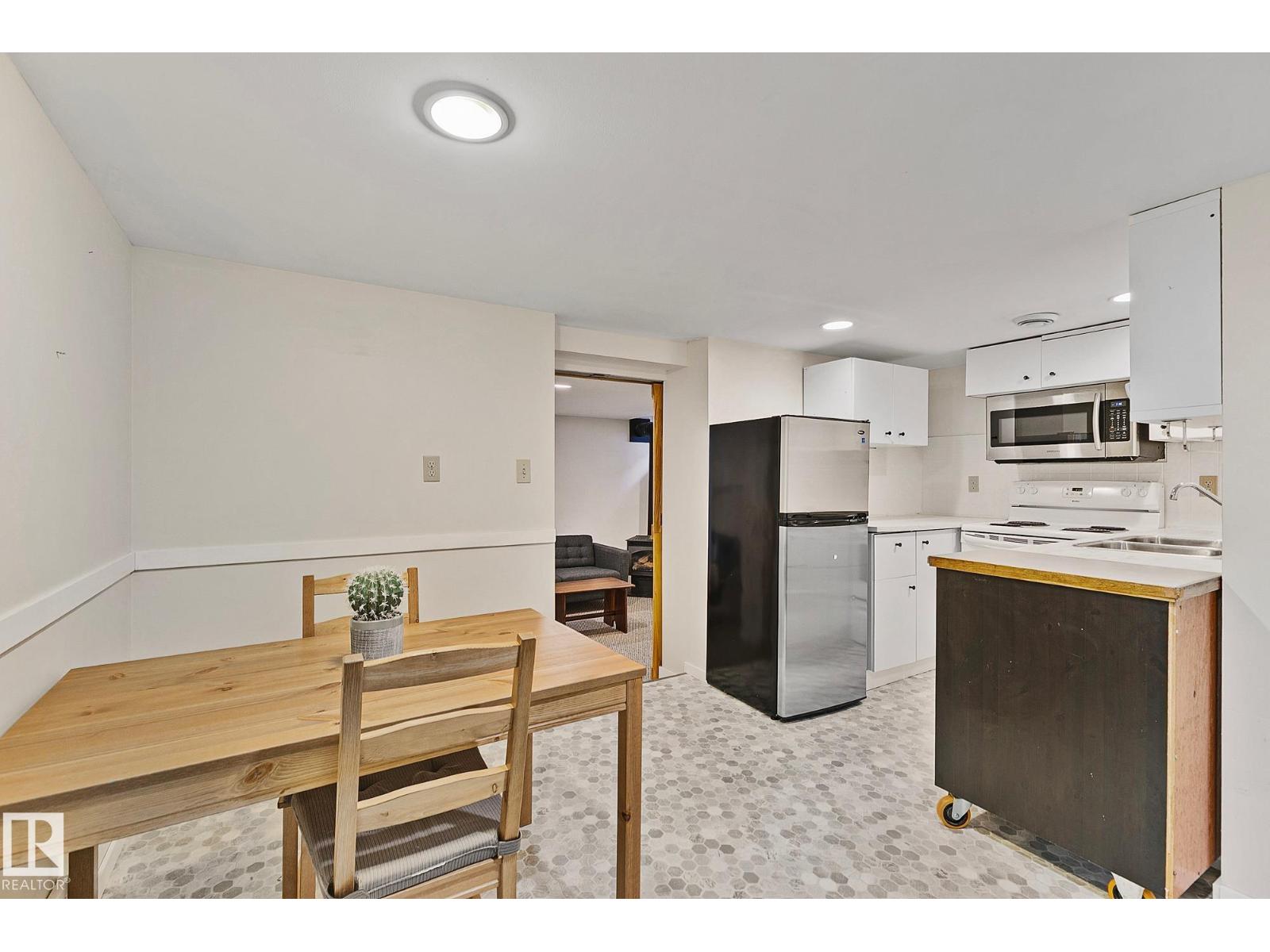 10823 130 ST NW, Edmonton