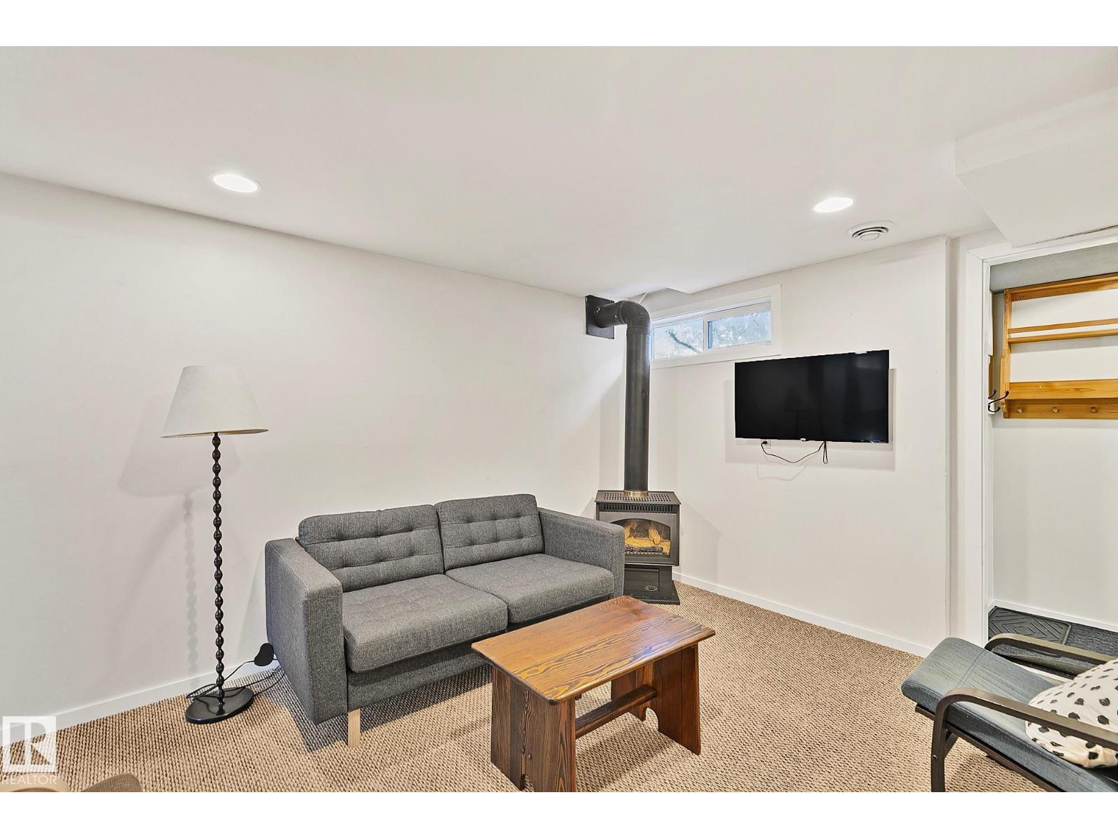 10823 130 ST NW, Edmonton