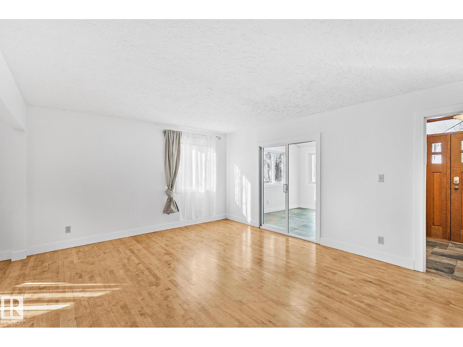 10823 130 ST NW, Edmonton