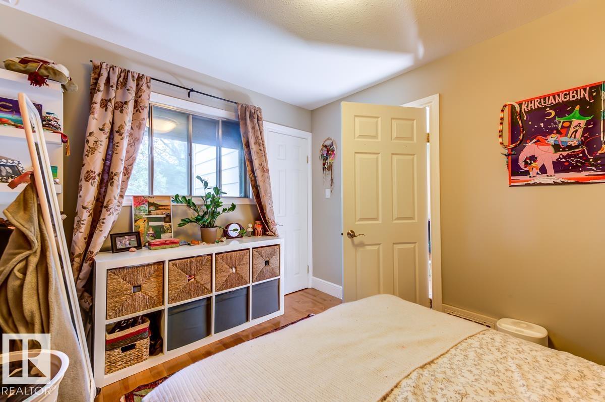 10950 73 AV NW, Edmonton