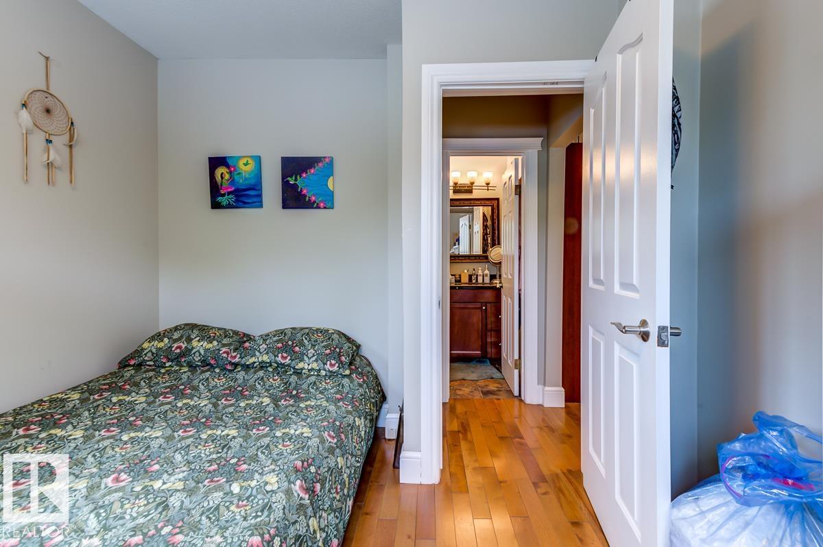 10950 73 AV NW, Edmonton