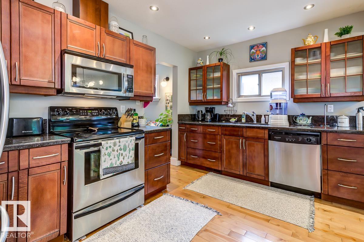 10950 73 AV NW, Edmonton