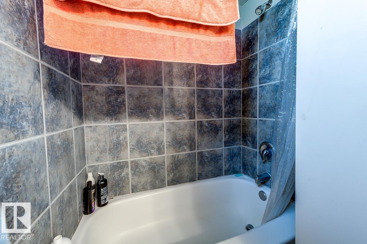 10950 73 AV NW, Edmonton