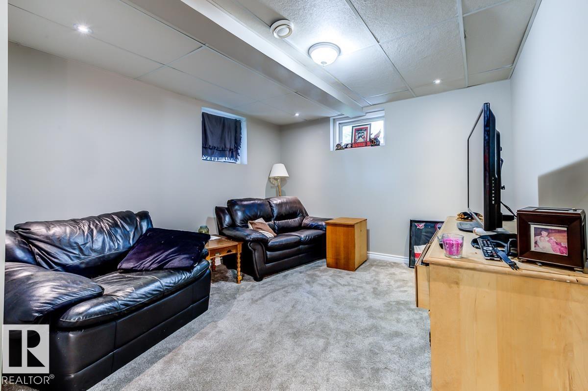 10950 73 AV NW, Edmonton