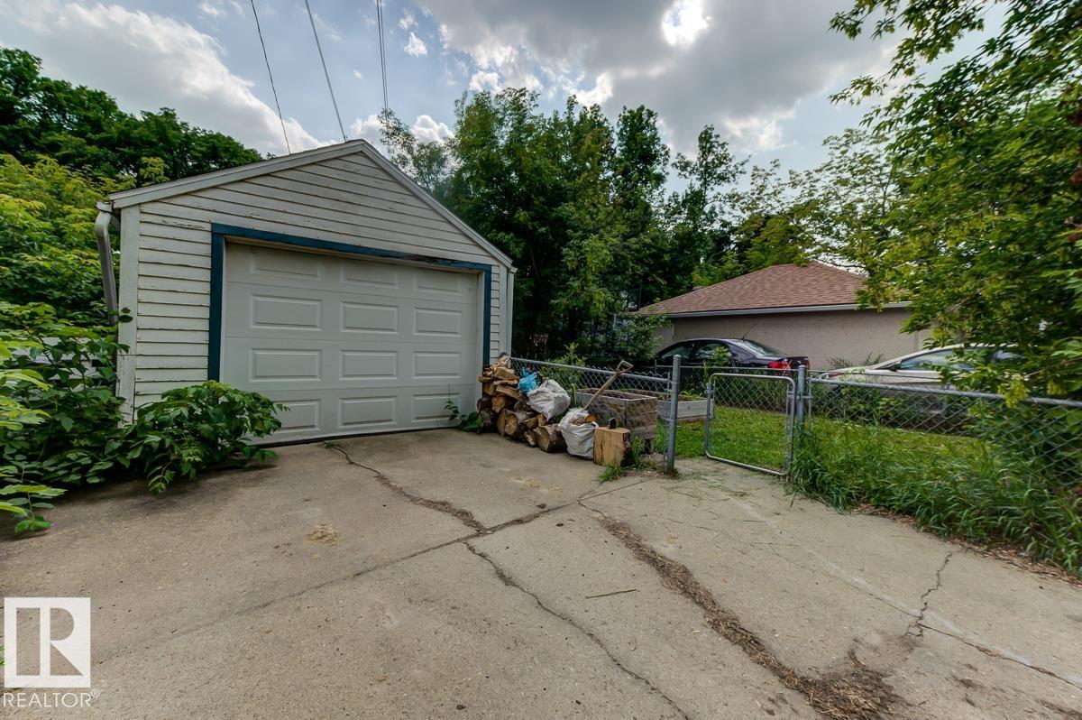 10950 73 AV NW, Edmonton