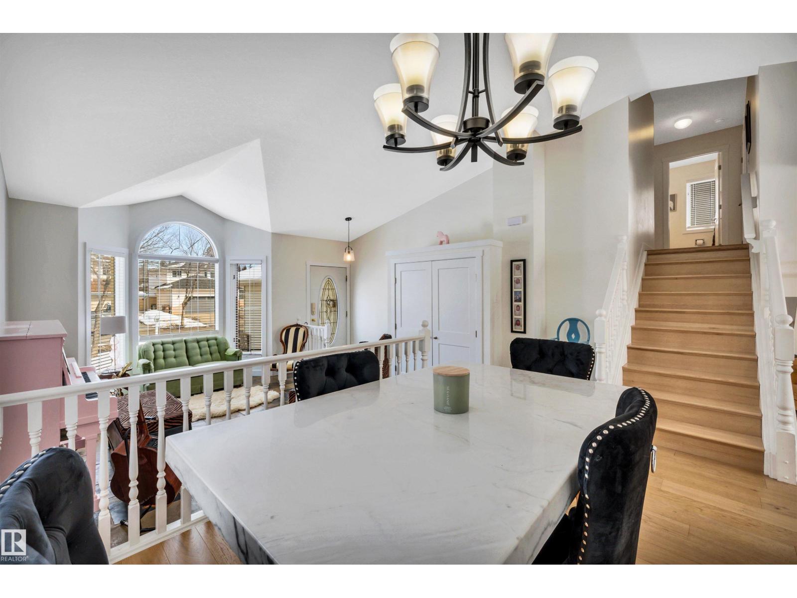 9 EBONY WY, St. Albert