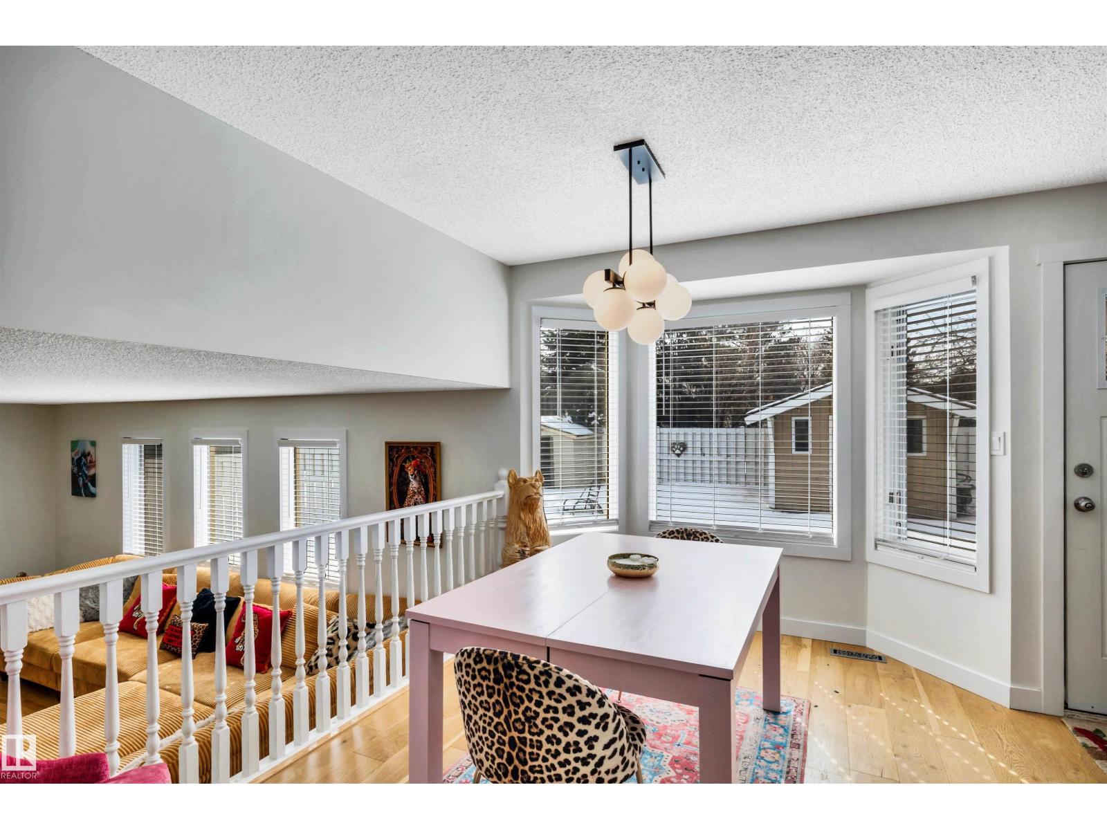 9 EBONY WY, St. Albert