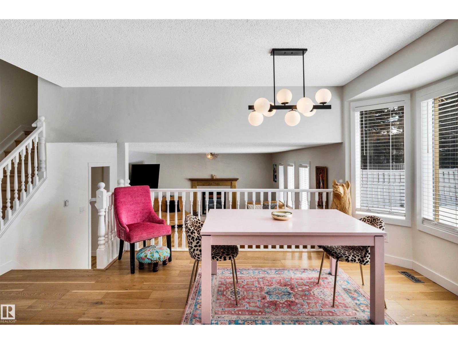 9 EBONY WY, St. Albert