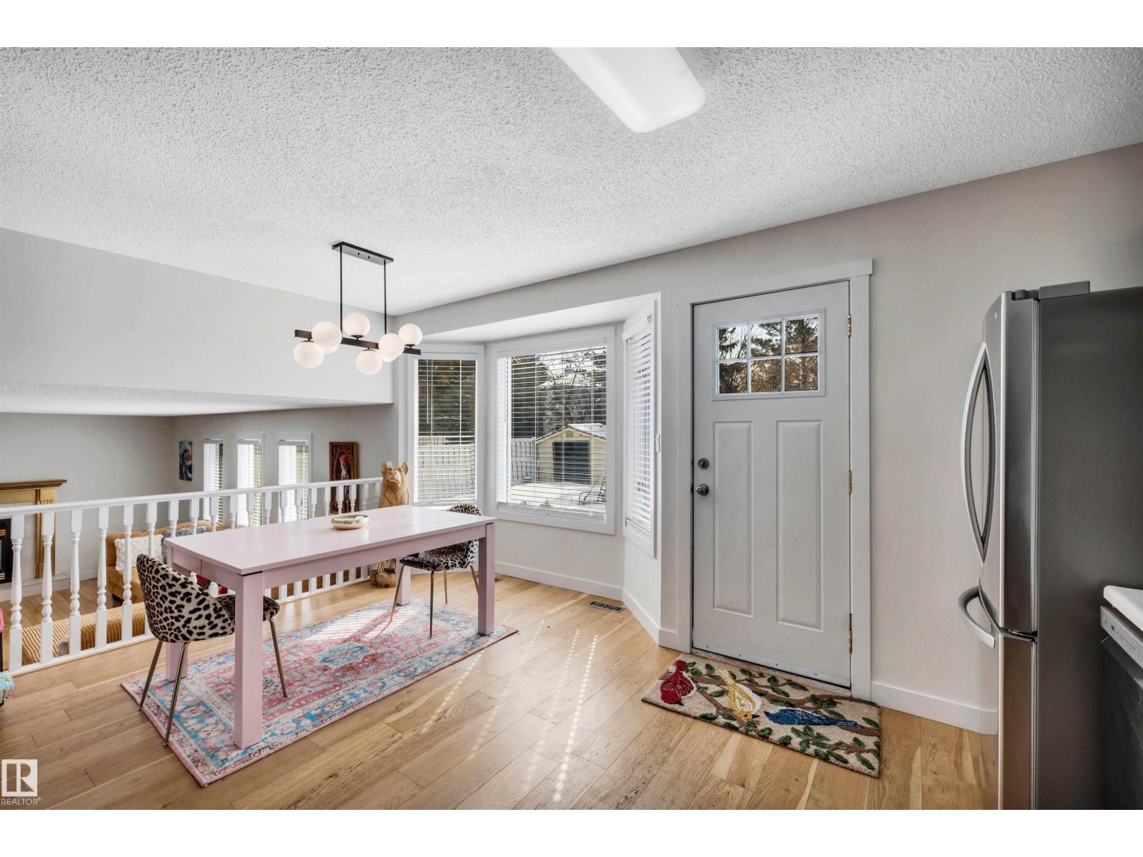 9 EBONY WY, St. Albert