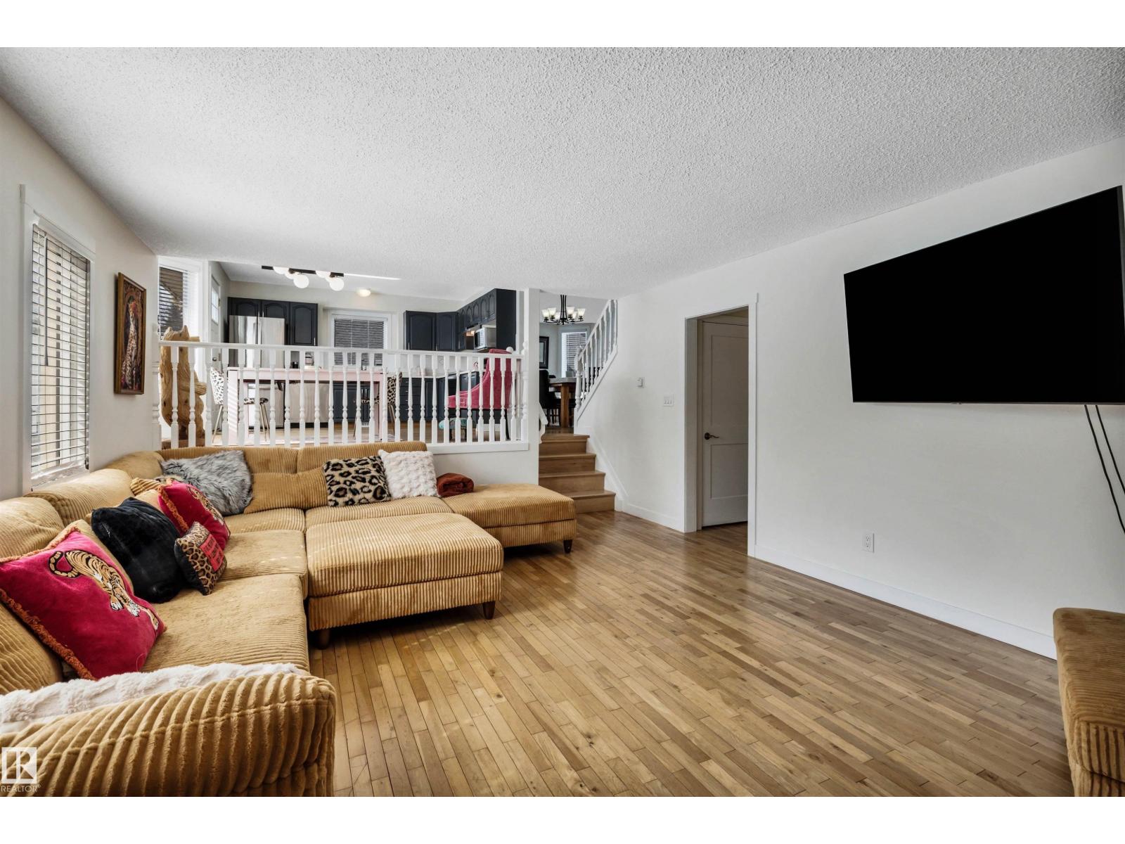 9 EBONY WY, St. Albert