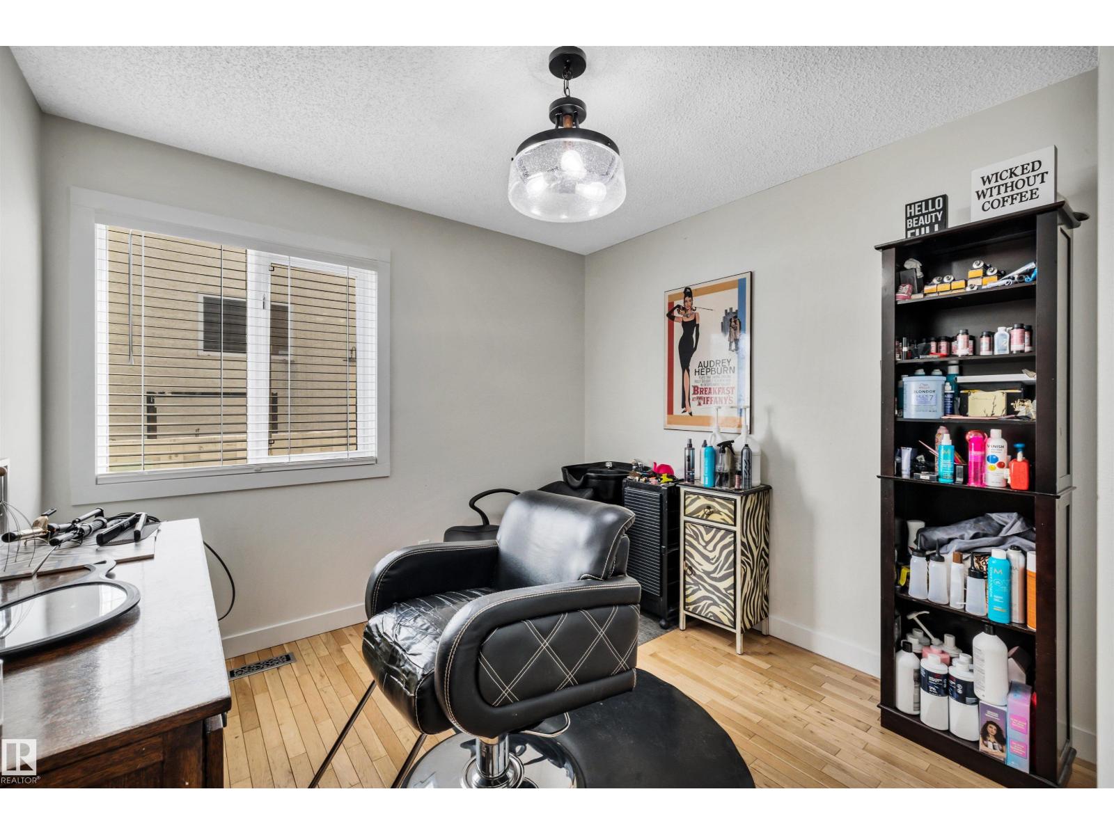 9 EBONY WY, St. Albert