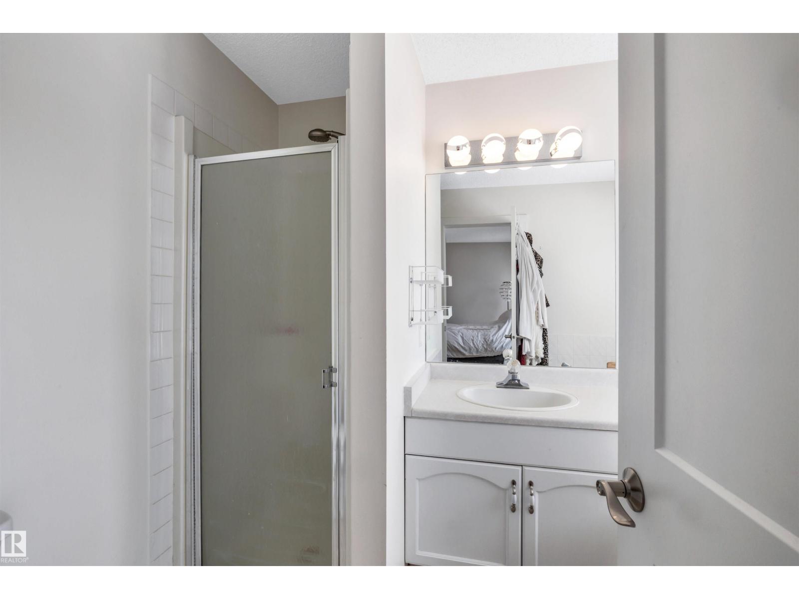 9 EBONY WY, St. Albert