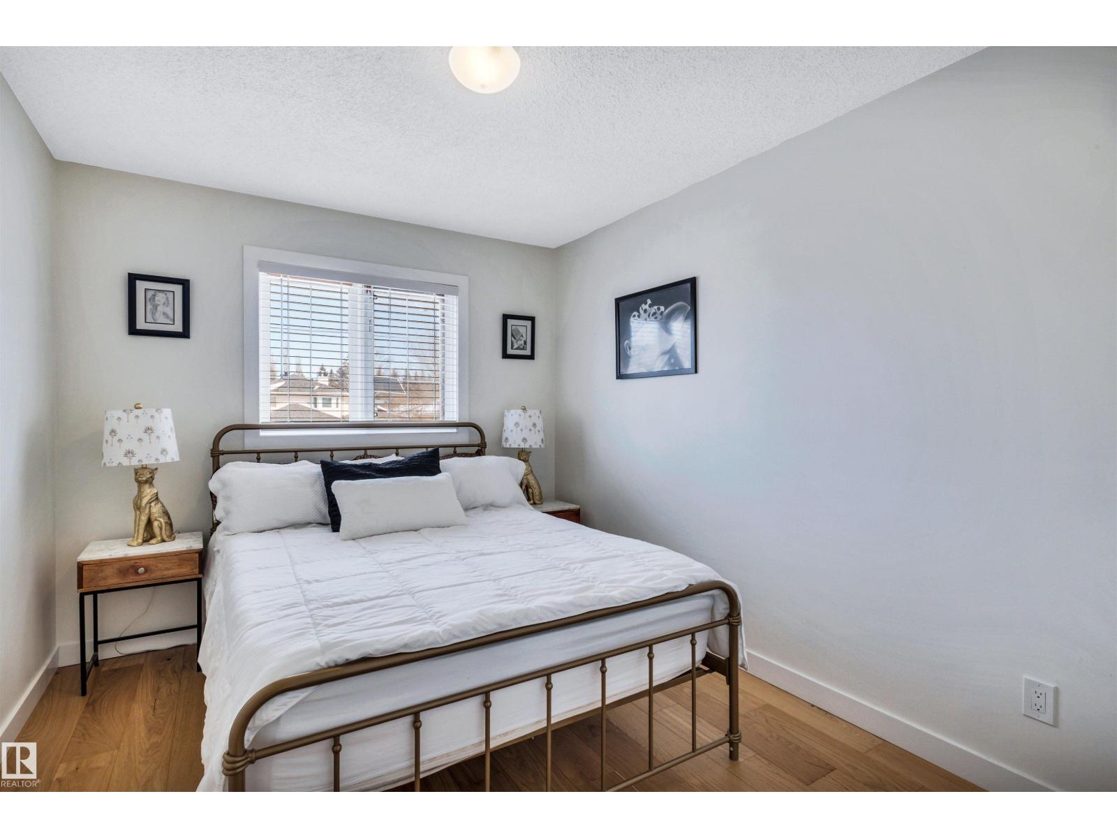 9 EBONY WY, St. Albert