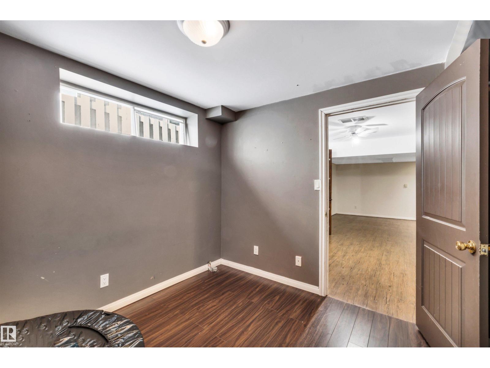 9 EBONY WY, St. Albert