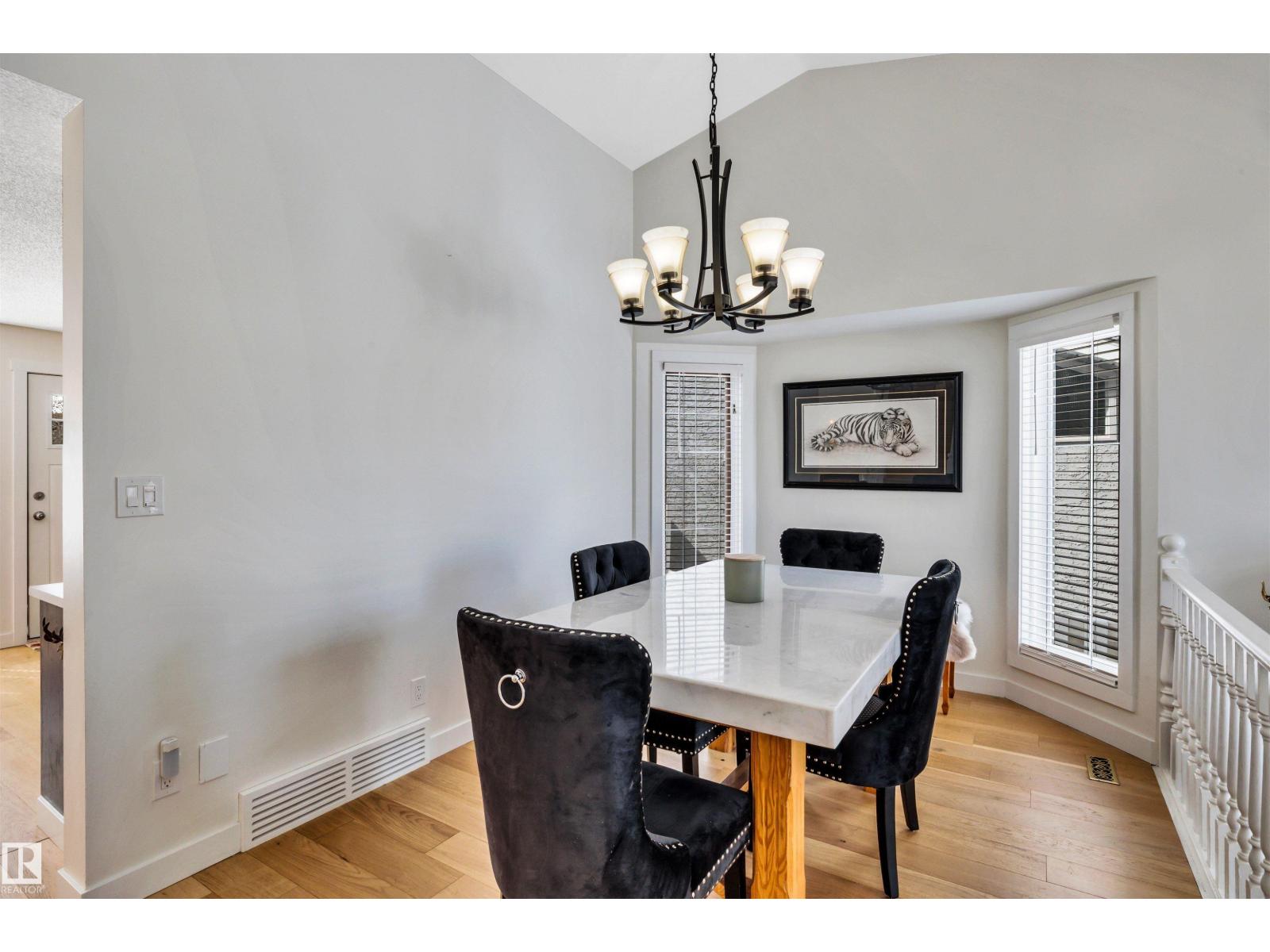 9 EBONY WY, St. Albert