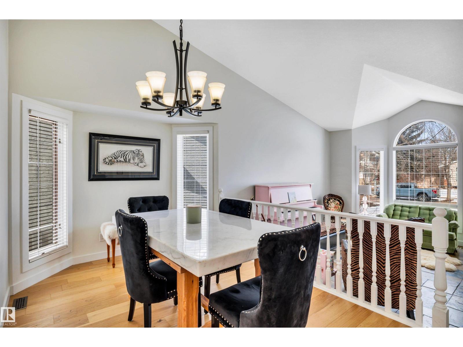 9 EBONY WY, St. Albert