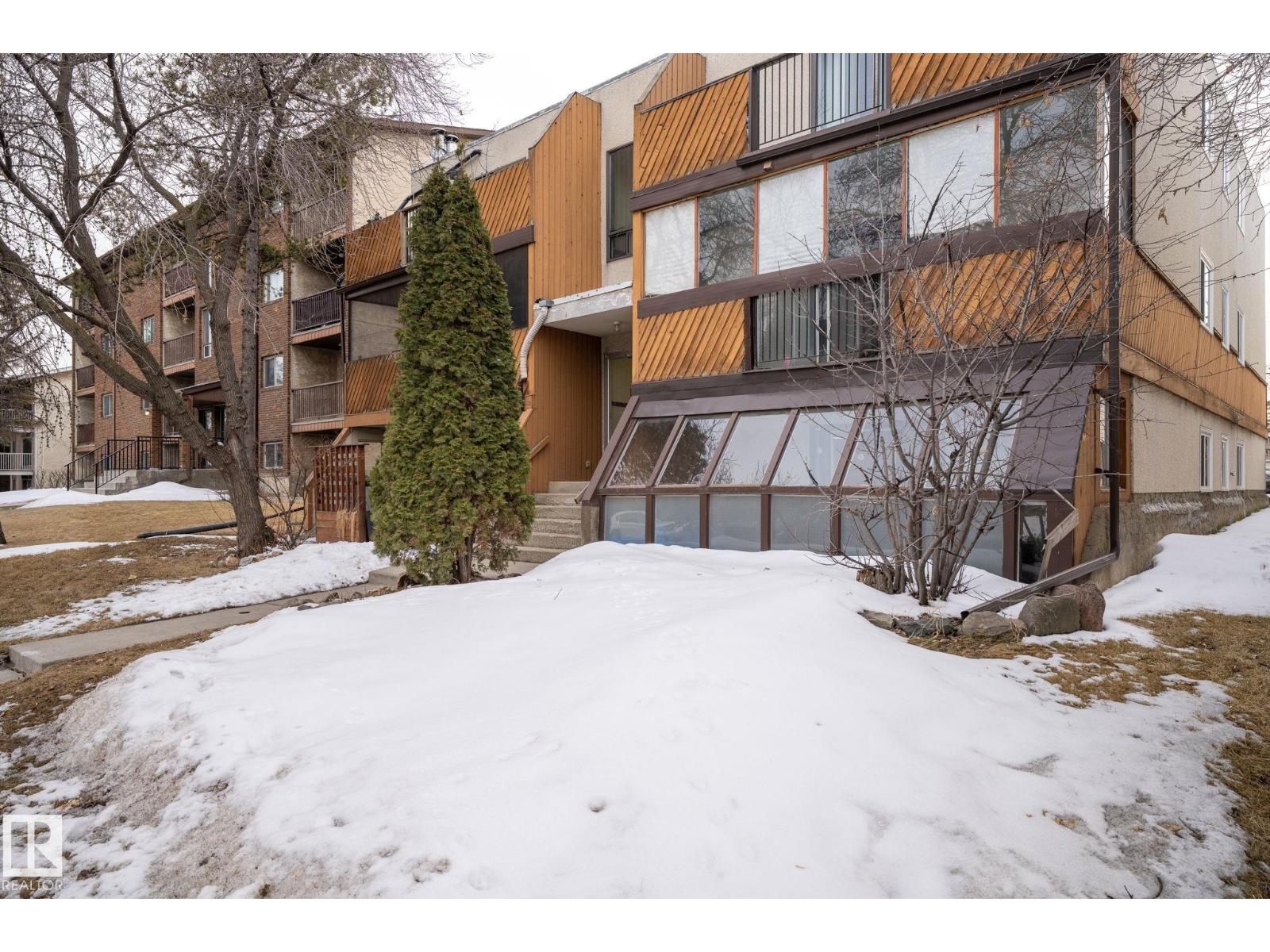 #2 9140 149 ST NW, Edmonton