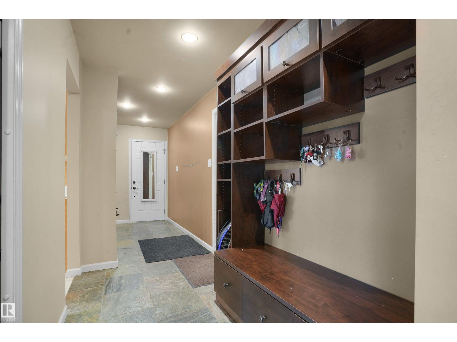 10815 BEARSPAW DR E NW NW, Edmonton