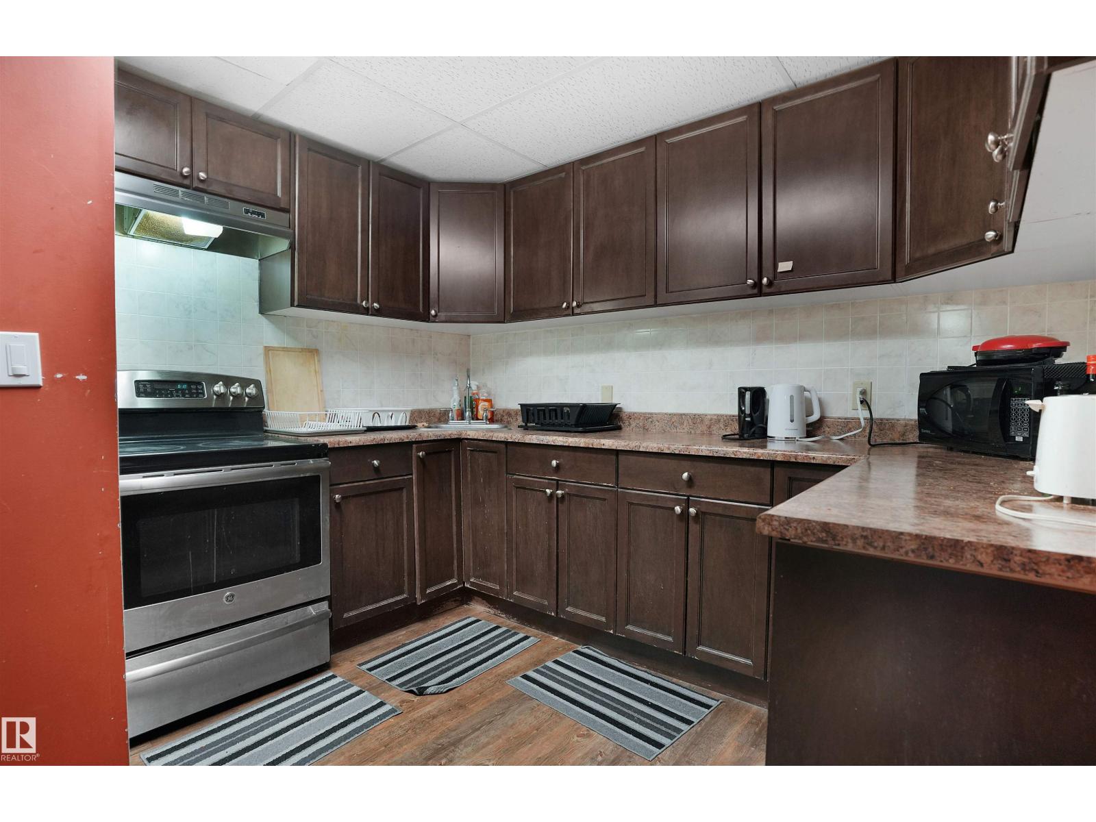 10815 BEARSPAW DR E NW NW, Edmonton