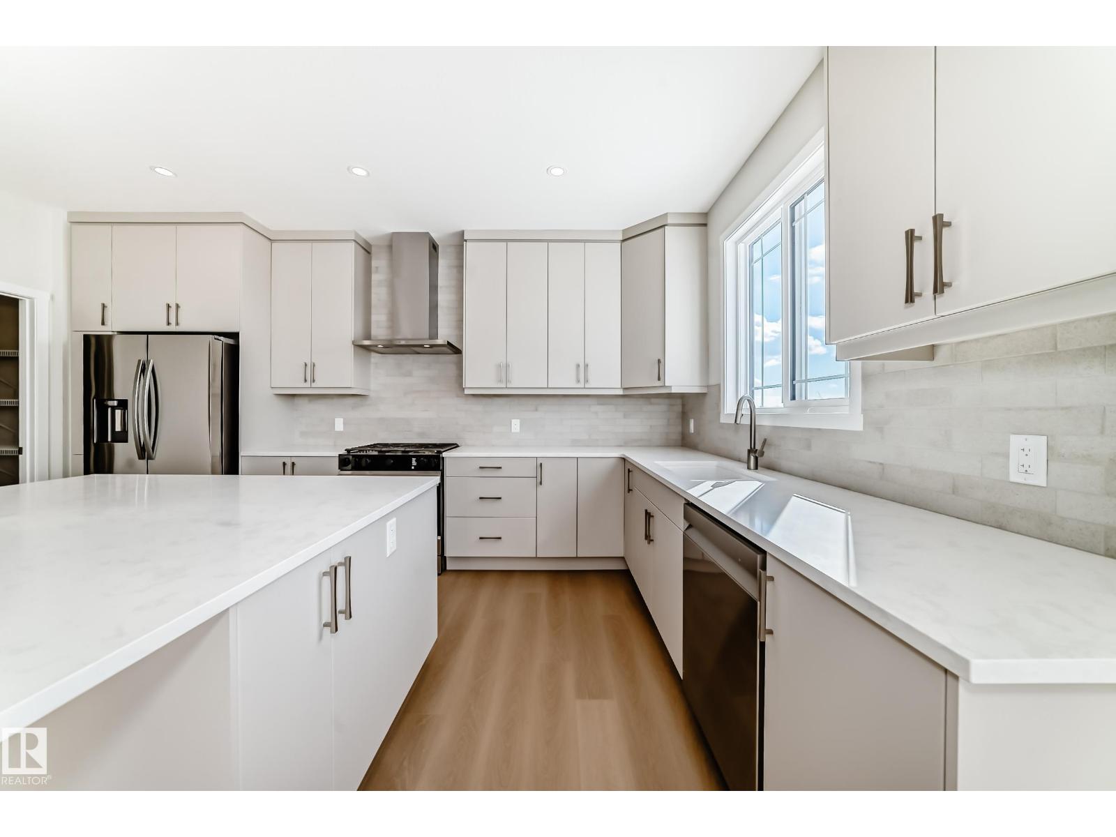 1516 206 ST NW, Edmonton