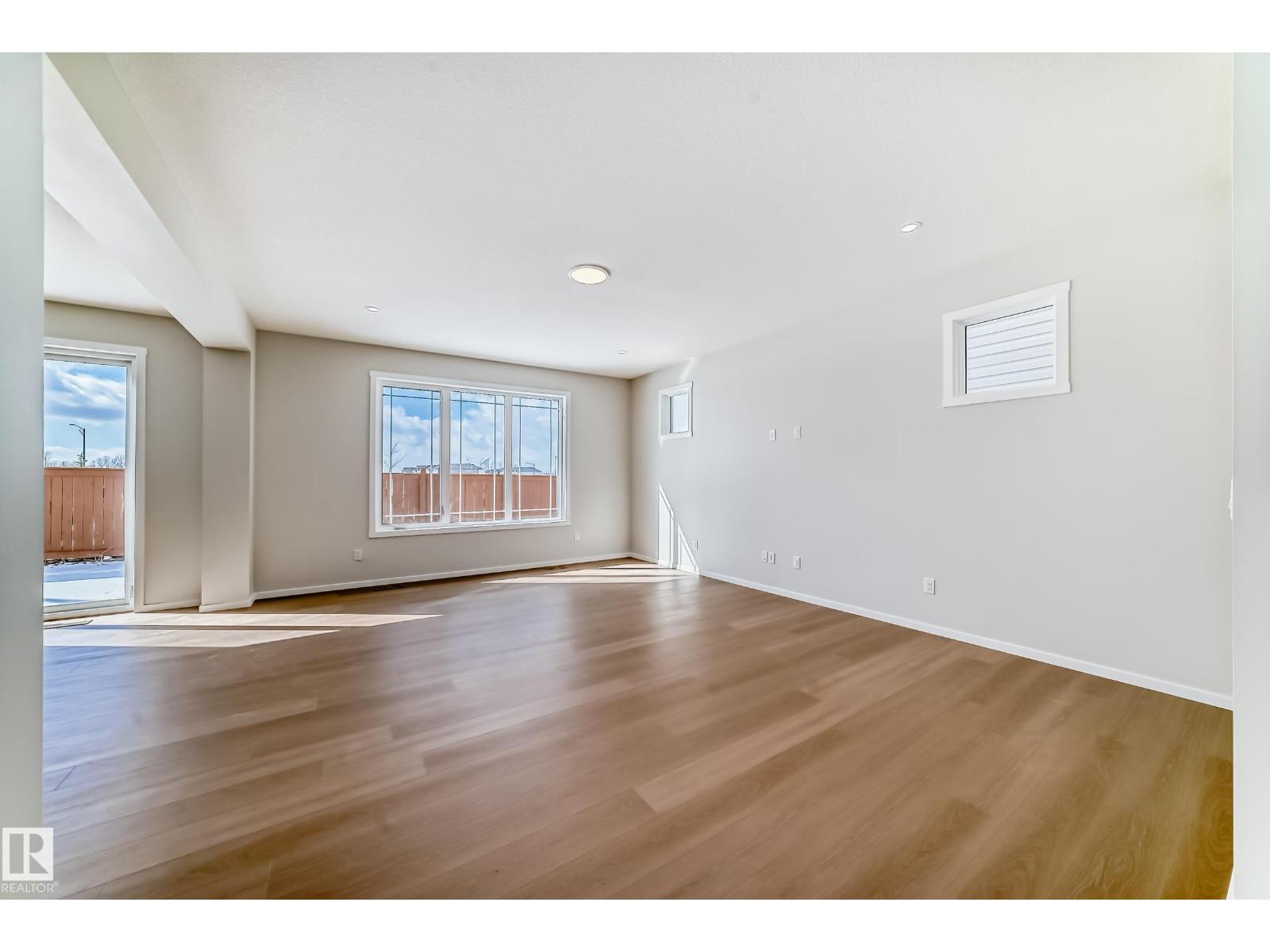 1516 206 ST NW, Edmonton