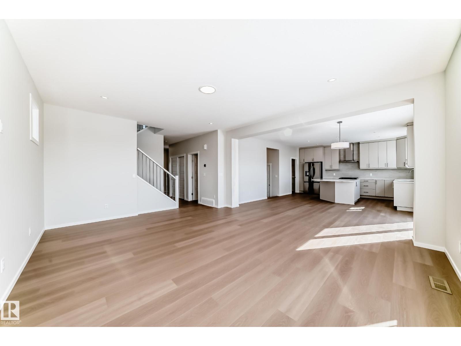 1516 206 ST NW, Edmonton